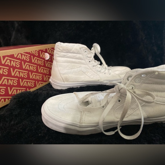 Vans - Picture 3 of 4